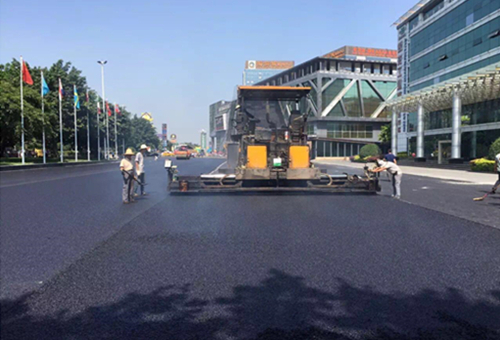 团风道路刷黑施工