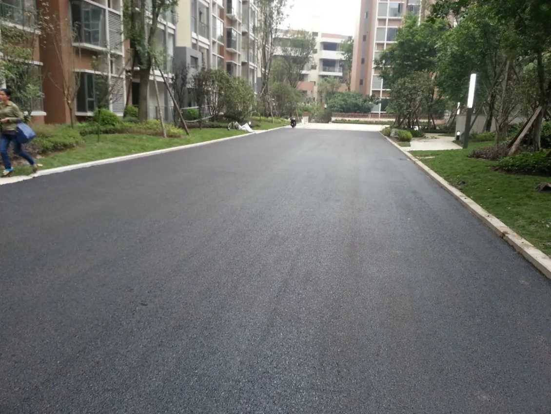 沥青道路施工的养护方法